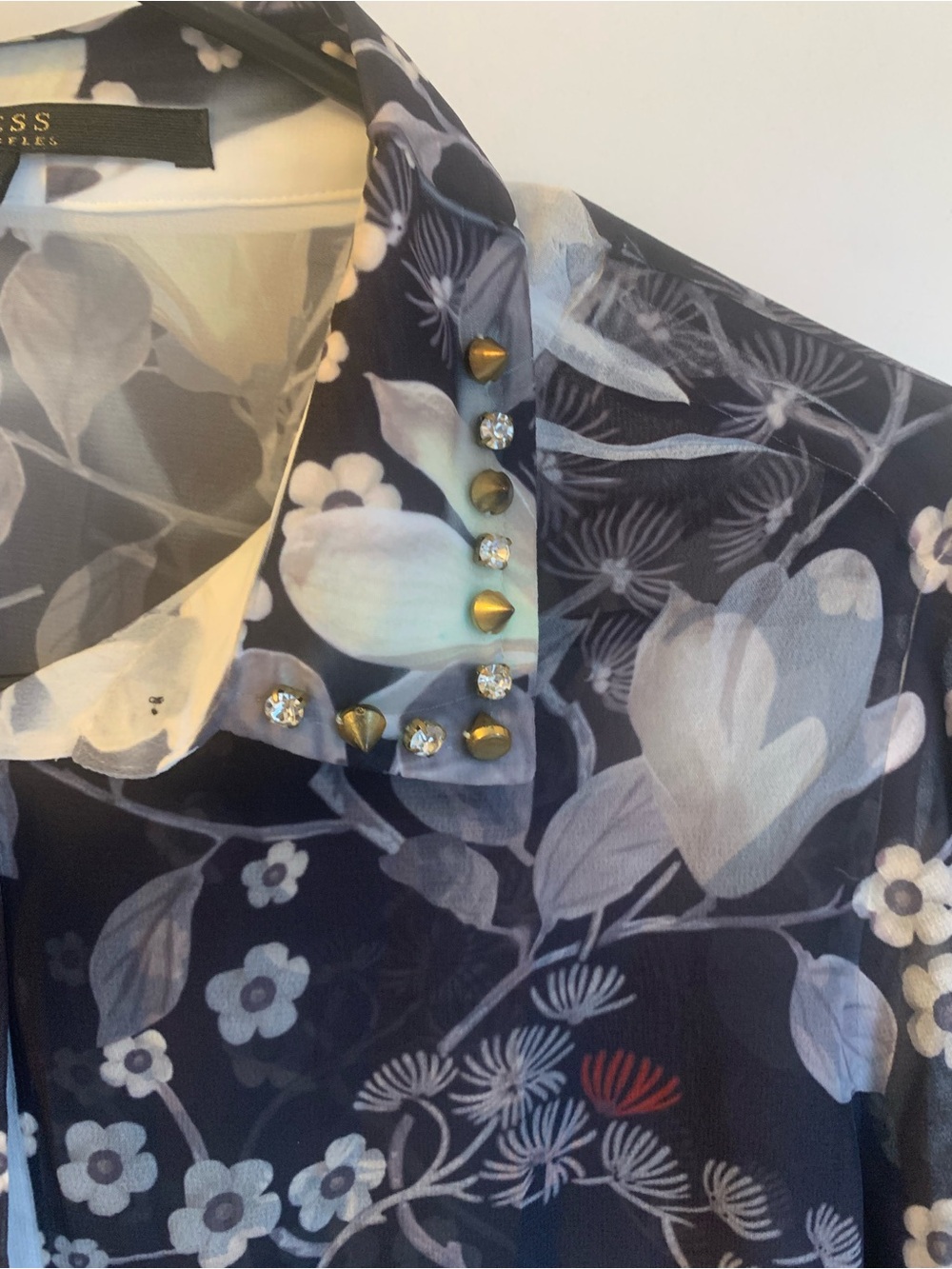 GUESS Los Angeles XS Sheer Floral Chiffon Blouse Studded Collar Black Button Up - Picture 6 of 7